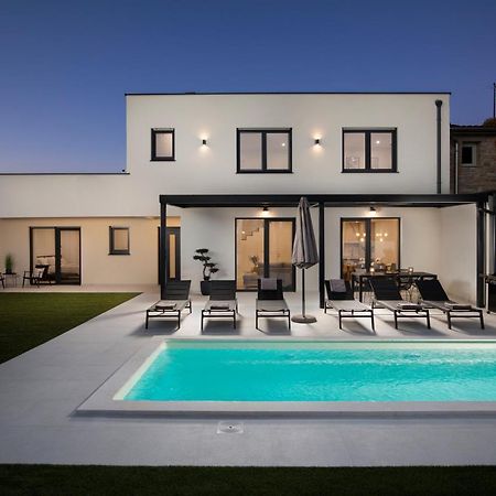 PUY Villa Artis מראה חיצוני תמונה