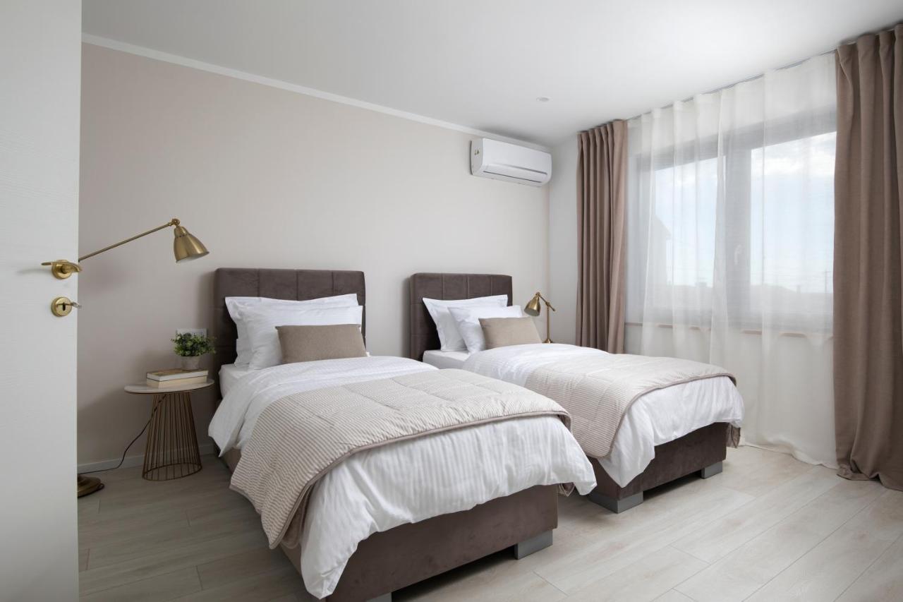 PUY Villa Artis מראה חיצוני תמונה