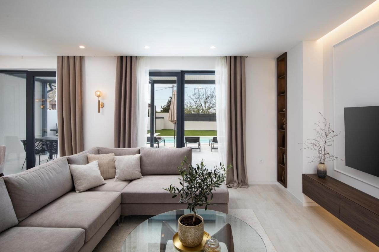 PUY Villa Artis מראה חיצוני תמונה