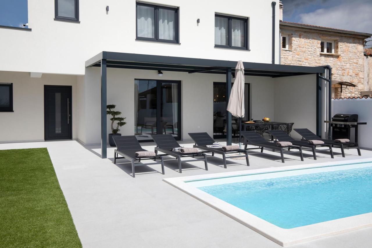 PUY Villa Artis מראה חיצוני תמונה